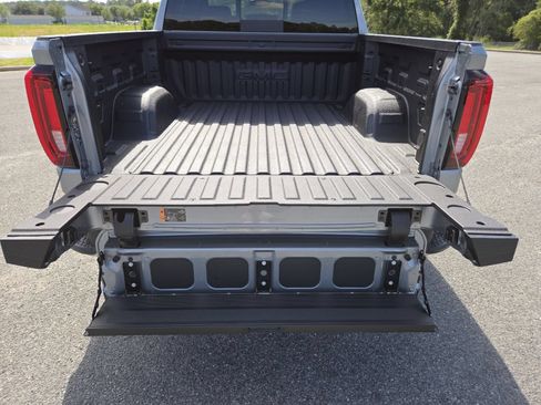 New 2026 GMC Sierra 1500 SLT w/ SLT Premium Plus Package AWD/4WD image 22
