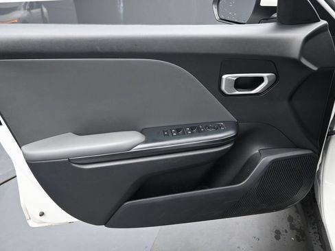 Used 2025 Kia K4 FWD image 25