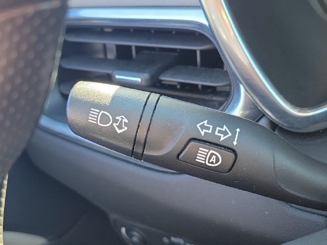 Used 2023 Chevrolet Equinox LT FWD image 13