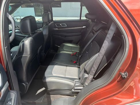 Used 2016 Ford Explorer Limited FWD image 10