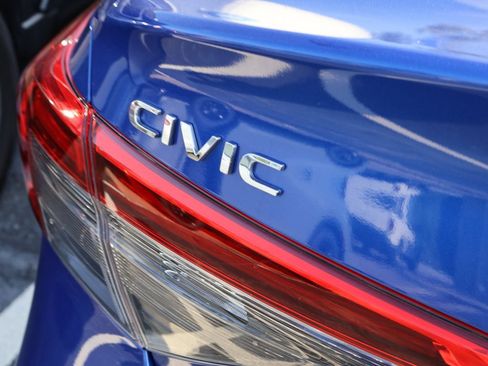 Used 2023 Honda Civic LX image 7
