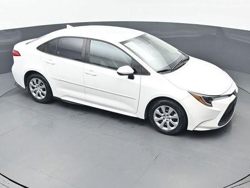 Certified 2022 Toyota Corolla LE image 38