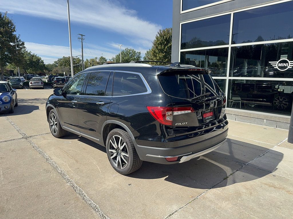 Used 2019 Honda Pilot Touring image 3