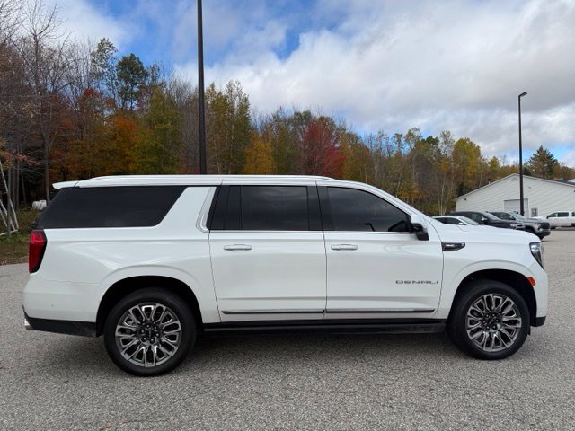 Certified 2024 GMC Yukon XL Denali Ultimate AWD/4WD image 7