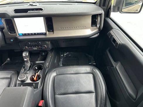 Certified 2025 Ford Bronco Outer Banks AWD/4WD image 13
