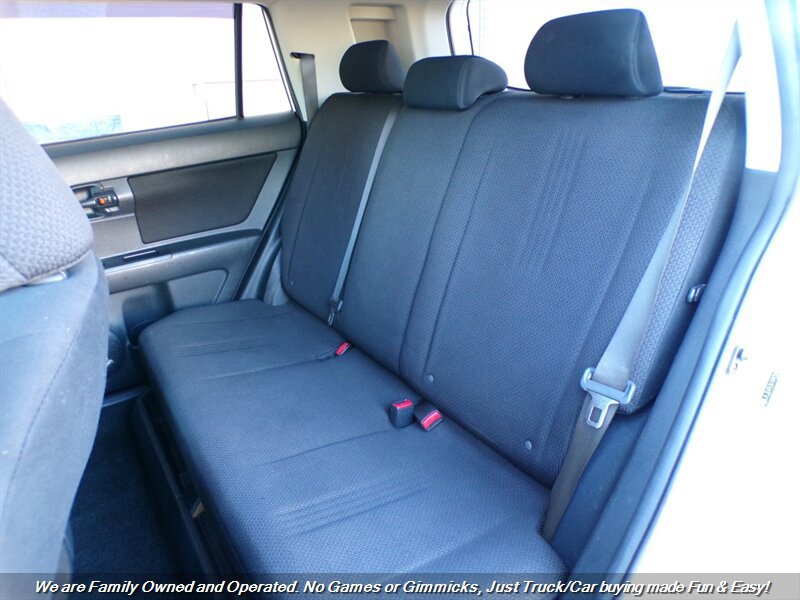 Used 2010 Scion xB FWD image 21