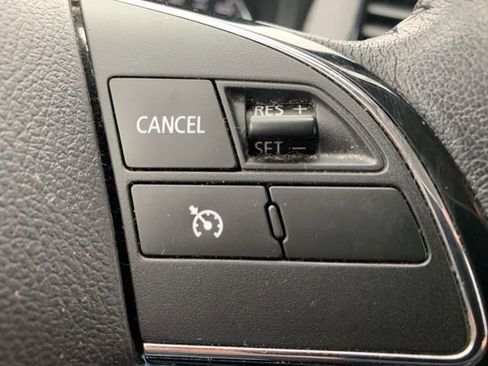 Used 2019 Mitsubishi Outlander AWD image 24