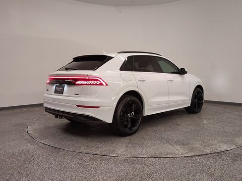 Used 2023 Audi Q8 Premium Plus image 8