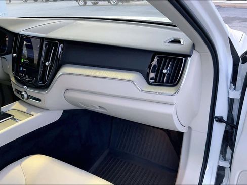 Used 2023 Volvo XC60 B5 Plus w/ Climate Package image 18