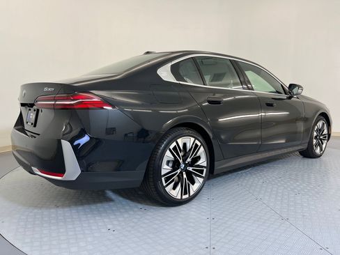 New 2026 BMW 530i w/ Executive Package image 9