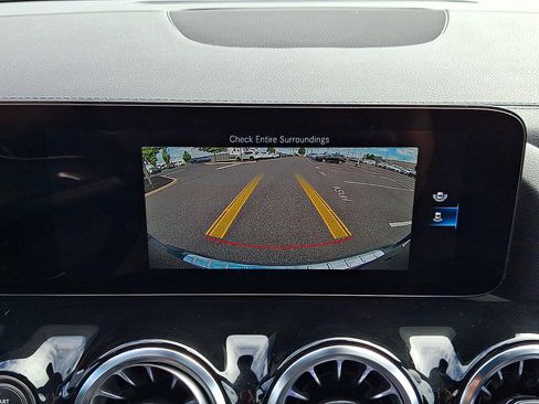 Used 2023 Mercedes-Benz GLA 250 4MATIC image 18