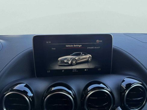 Used 2018 Mercedes-Benz AMG GT Roadster image 28