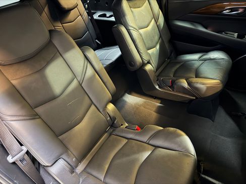 Used 2020 Cadillac Escalade ESV Premium Luxury AWD/4WD image 48