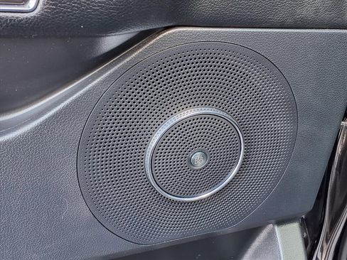 Used 2021 Ford Expedition Limited image 15