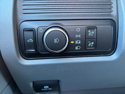 Used 2025 Ford F250 XLT image 17