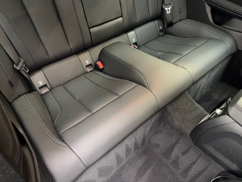 Used 2024 BMW 430i Coupe w/ Premium Package RWD image 39