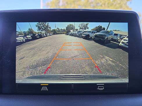 Used 2023 Chevrolet Suburban LT image 22