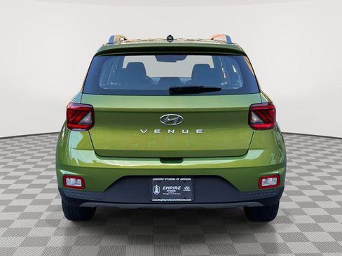 Certified 2024 Hyundai Venue SEL image 4
