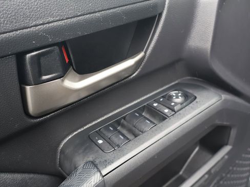 Used 2024 Toyota Tacoma TRD Off-Road image 19