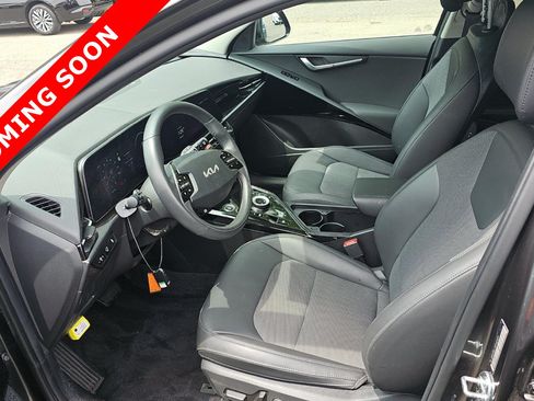 Used 2024 Kia Niro Wind w/ Wind Preserve Package FWD image 6