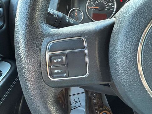 Used 2014 Jeep Compass 4WD image 18