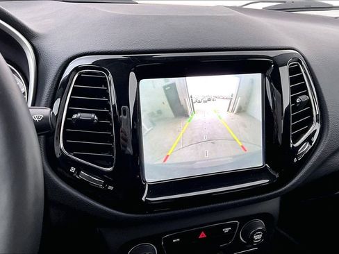 Used 2020 Jeep Compass Limited image 27