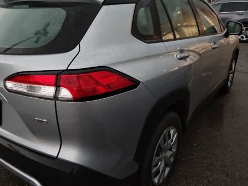 Used 2023 Toyota Corolla Cross L AWD/4WD image 21