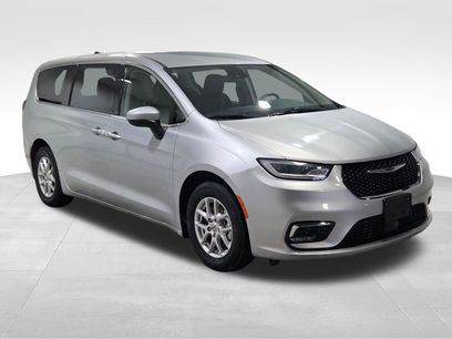 Certified 2023 Chrysler Pacifica Touring-L