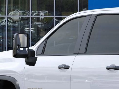 New 2026 Chevrolet Silverado 2500 ZR2 AWD/4WD image 12