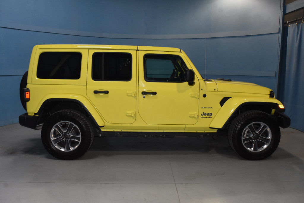 Used 2023 Jeep Wrangler Unlimited Sahara AWD/4WD image 23