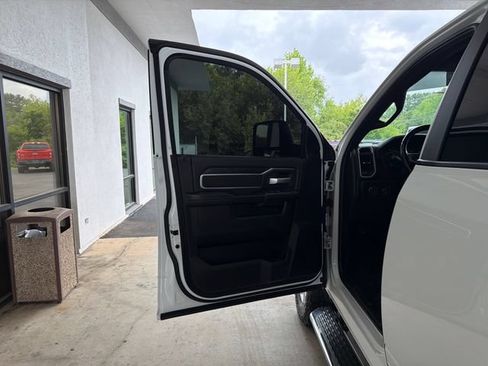 Used 2024 RAM 2500 Big Horn AWD/4WD image 22