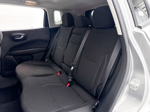 Used 2019 Jeep Compass Sport w/ Tech Group FWD image 26