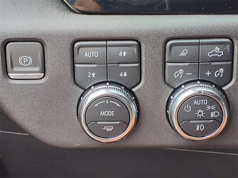 Used 2024 GMC Sierra 1500 SLT w/ SLT Premium Plus Package image 17