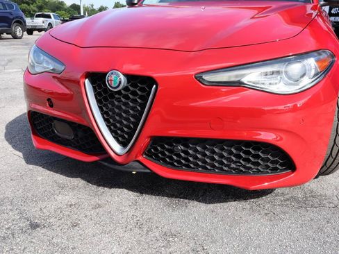 Used 2018 Alfa Romeo Giulia Ti Sport w/ Quick Order Package 22S Sport AWD/4WD image 28