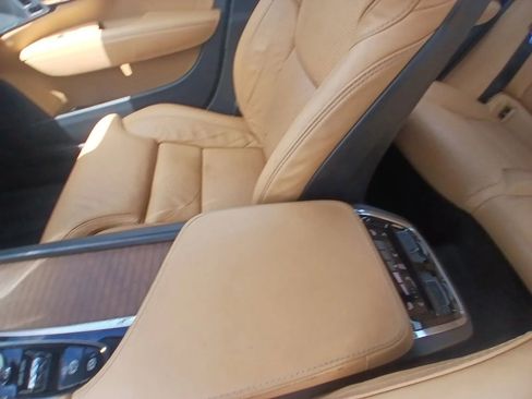 Used 2017 Volvo S90 T6 Inscription w/ Vision Package AWD/4WD image 32