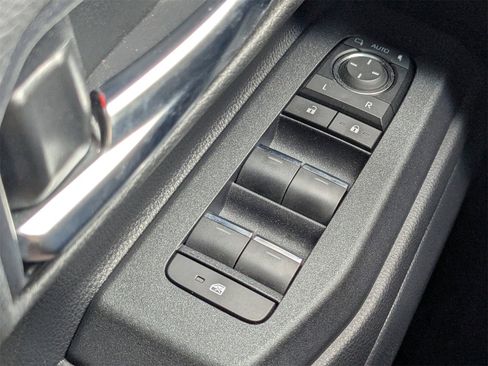 Used 2024 Toyota Land Cruiser image 29