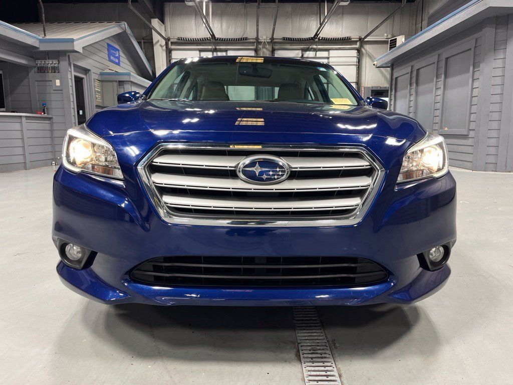 Used 2017 Subaru Legacy 2.5i Premium AWD/4WD image 2