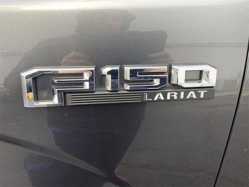 Used 2018 Ford F150 Lariat w/ Equipment Group 502A Luxury image 21