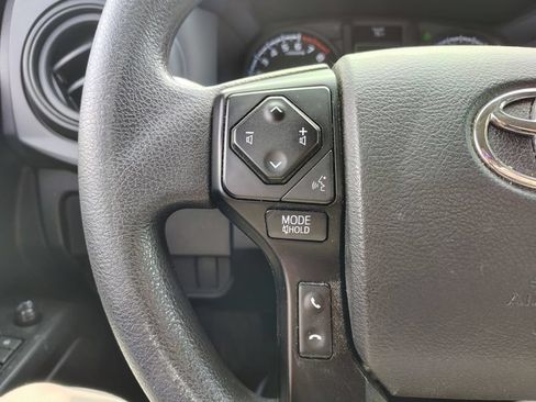 Used 2022 Toyota Tacoma SR AWD/4WD image 11