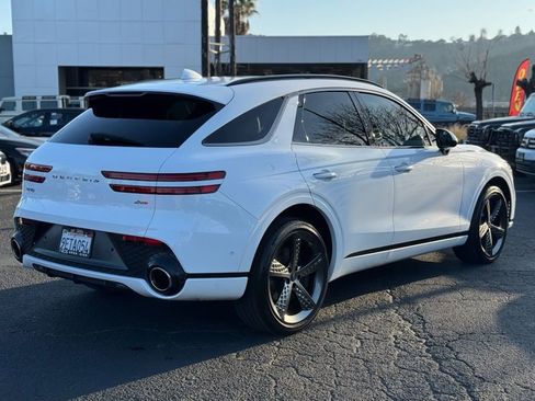 Used 2023 Genesis GV70 2.5T w/ Sport Prestige Package image 10