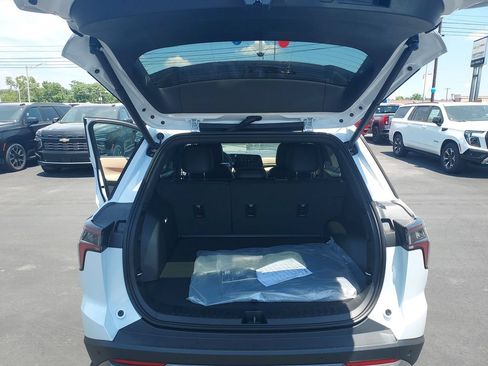 New 2027 Chevrolet Equinox ACTIV FWD image 14