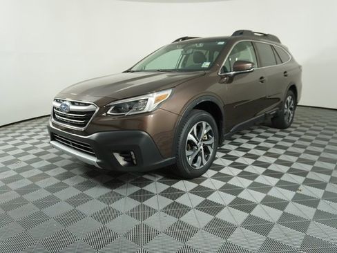 Used 2022 Subaru Outback Limited image 3