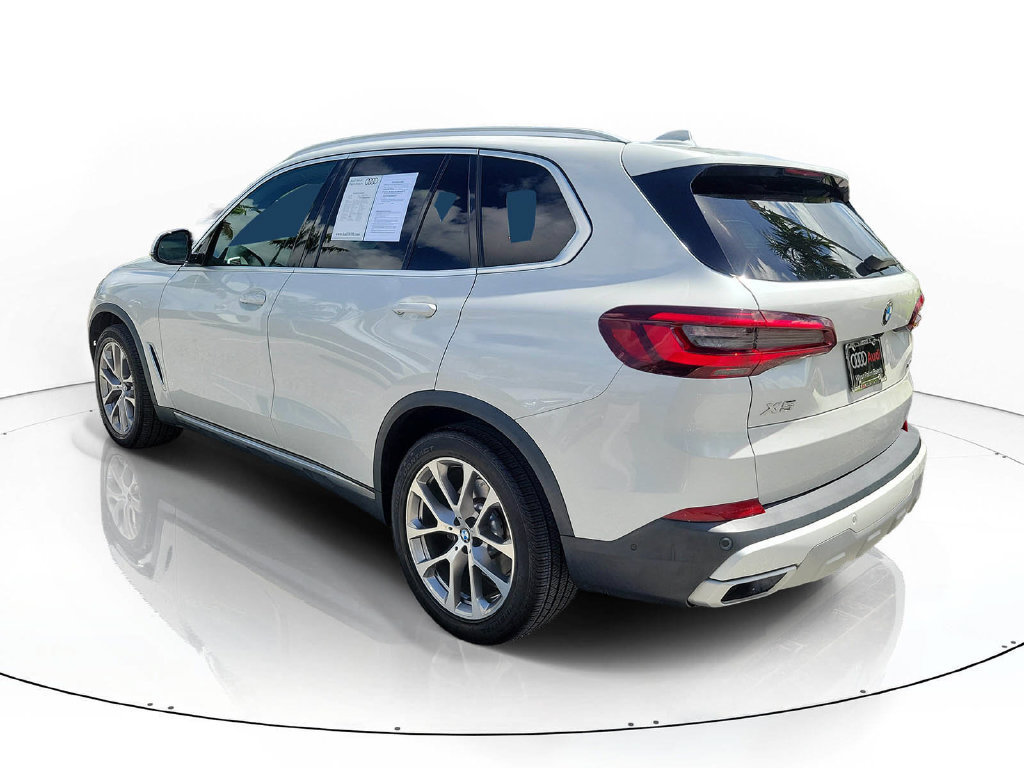 Used 2022 BMW X5 sDrive40i w/ Premium Package RWD image 3