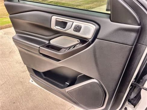 Used 2020 Ford Explorer ST w/ Premium Technology Package image 30