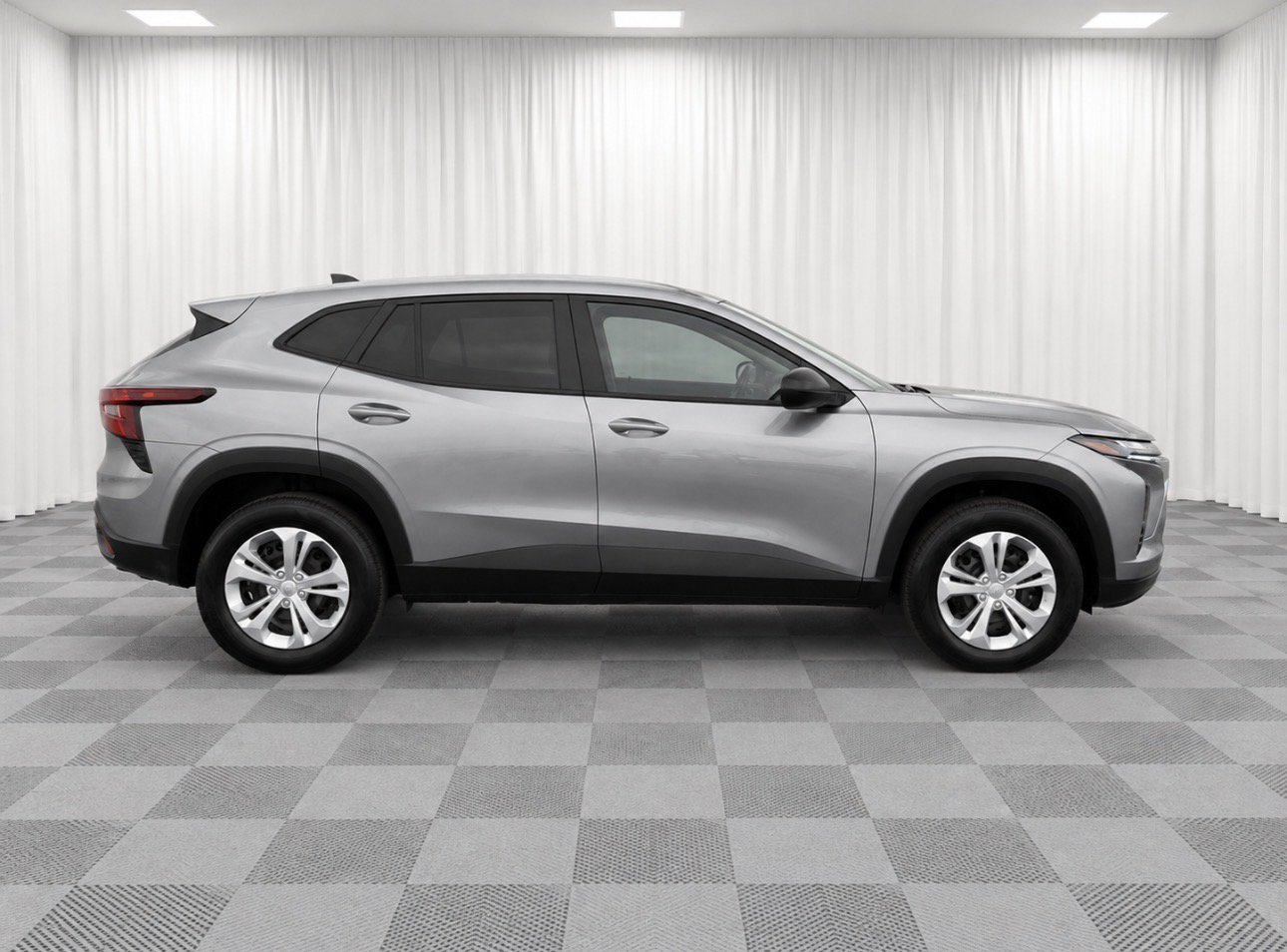Used 2026 Chevrolet Trax LS w/ Driver Confidence Package FWD image 2