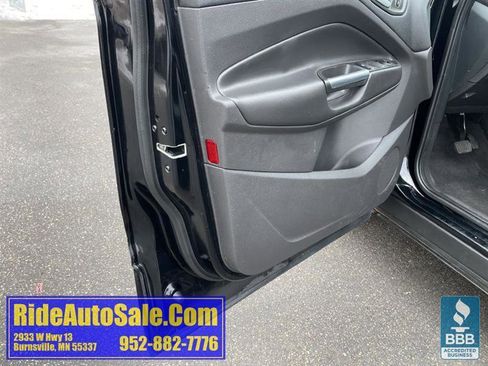 Used 2017 Ford Escape SE image 25