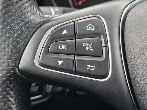 Used 2019 Mercedes-Benz GLC 300 4MATIC image 14