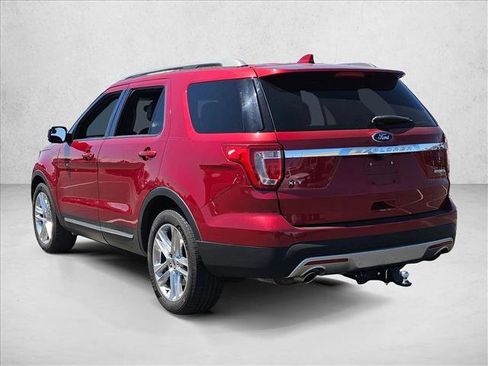 Used 2016 Ford Explorer XLT w/ Equipment Group 202A FWD image 13