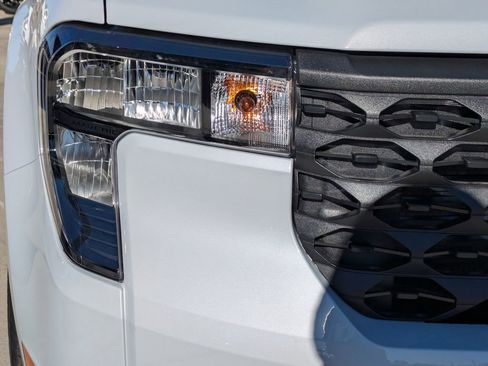 New 2025 Ford Maverick XLT w/ XLT Luxury Package image 9