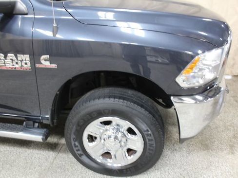 Used 2018 RAM 2500 Tradesman w/ Chrome Appearance Group image 11